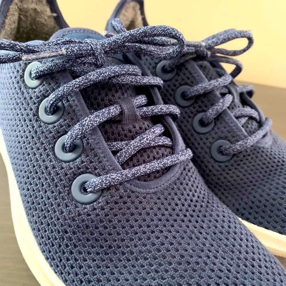 Blue Allbirds women’s wool runners, size 9